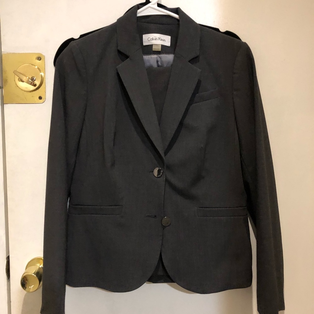 Calvin Klein Suit set - Picture 2 of 6
